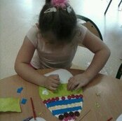 Uczniowie w trakcie tworzenia prac plastycznych (54)