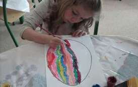 Uczniowie w trakcie tworzenia prac plastycznych (35)